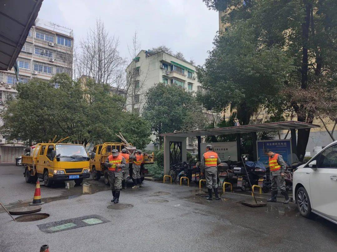 诸暨暨阳桥头,某小区内