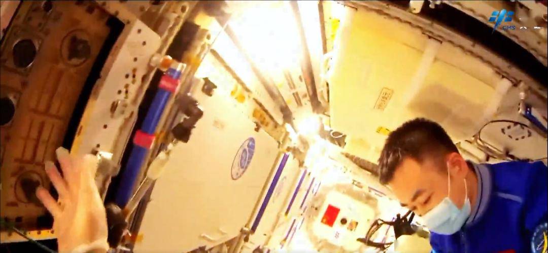 一起来看神舟十七号乘组在太空做实验_研究_环境_空间站