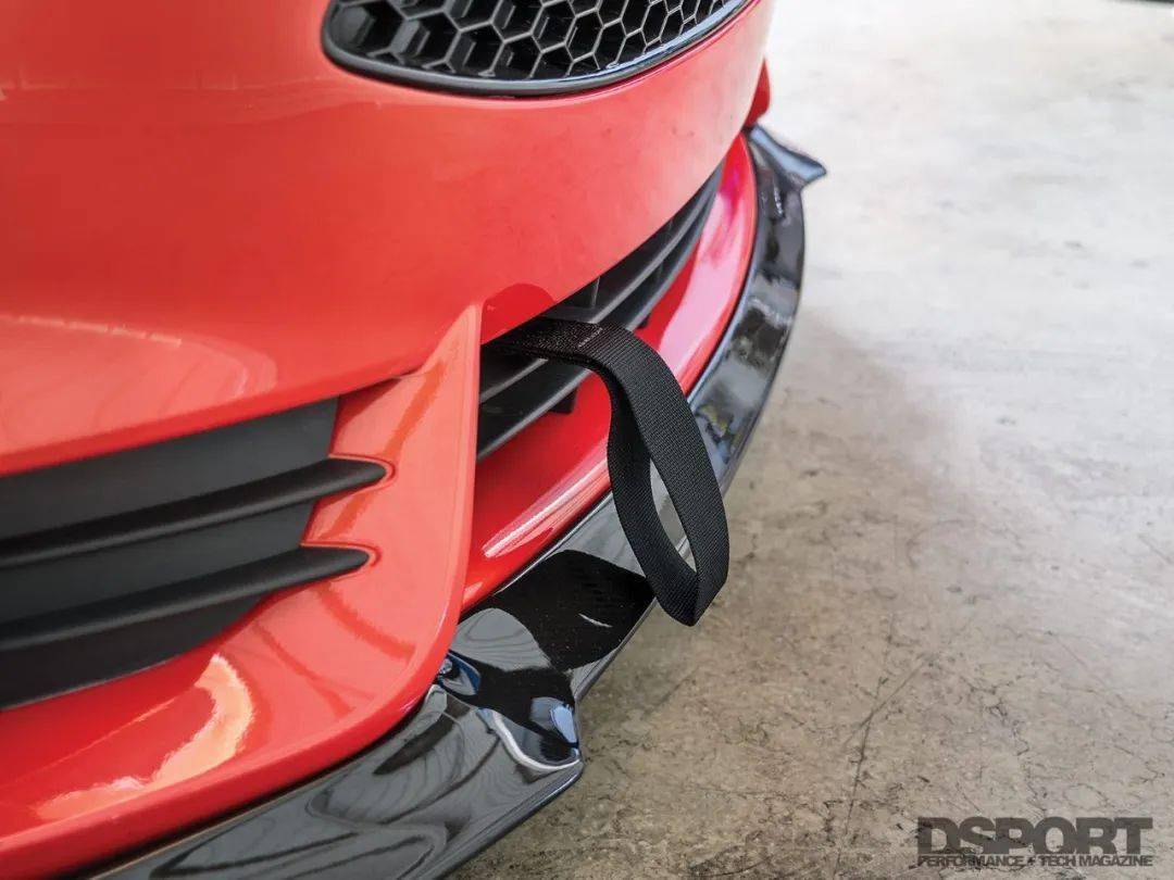 对自己好点,请正确安装赛车安全组件,能保命_驾驶员_座椅_安全带