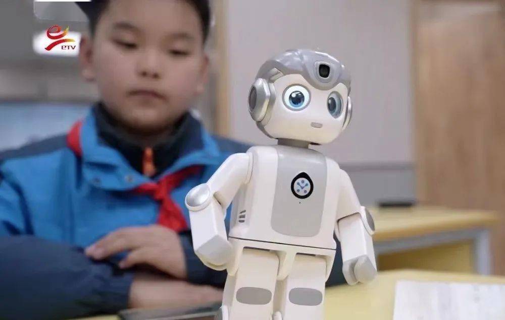 学科融合 技术创新传承诗词文化——春晚"爆款"《山河