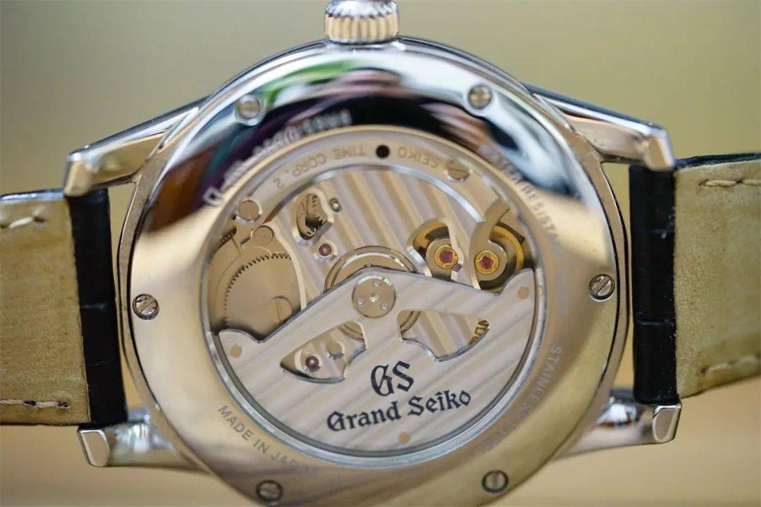 失败600多次后,做出了划时代的机芯_精工_动力_表盘