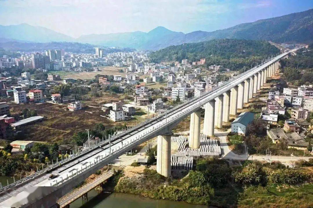 5小时,梅龙高铁今年具备开通条件_主体工程_广东省_信号