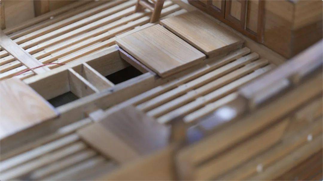 【世遗泉州】福船守艺人巧手造古船模_苏仁叠_造船_制造