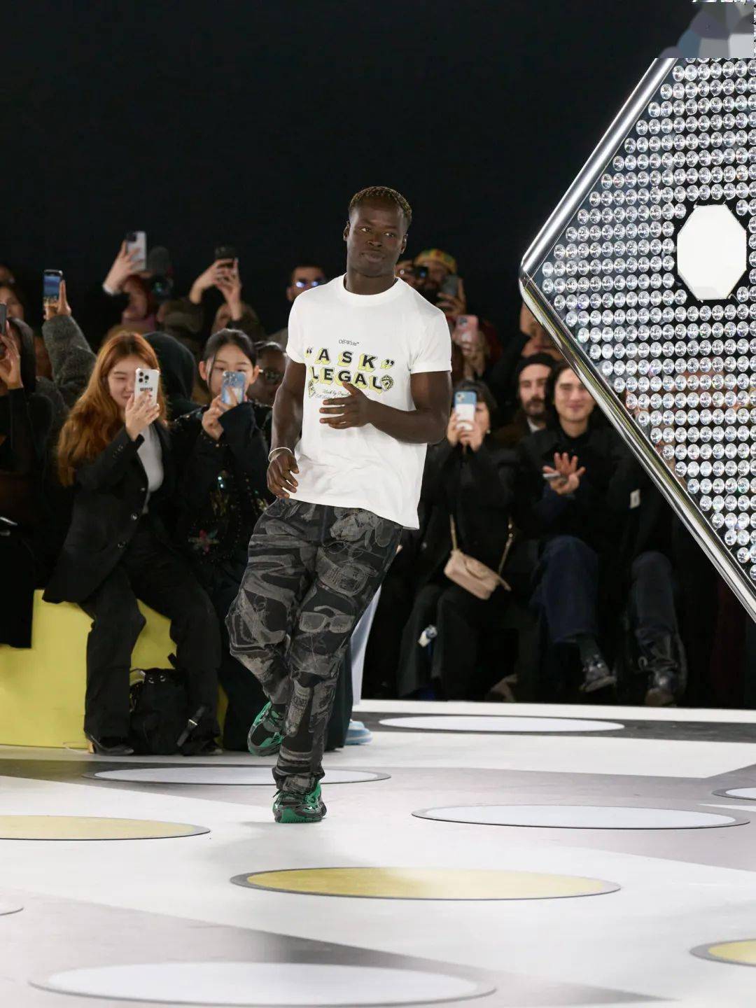 rick owens 秋冬女装系列 | supreme x tnf 最新联名登场 | stüssy