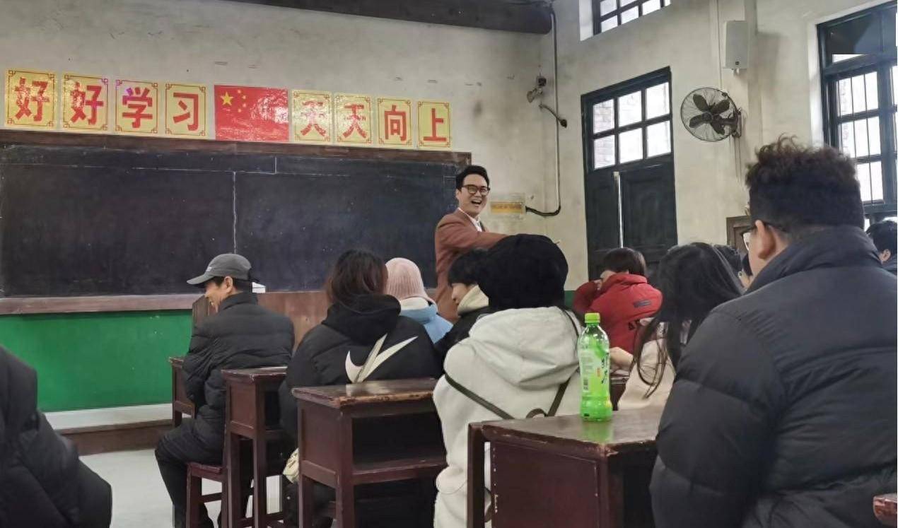 "假"老师的真期待|信心2024_演出_游客_红庙