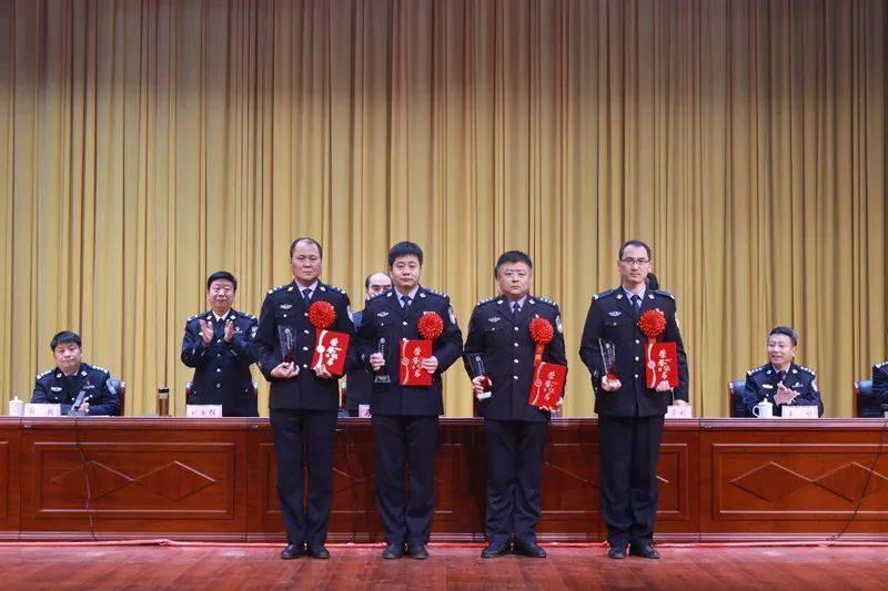 兴平市公安工作会议召开_发展_省公安厅_马鸿