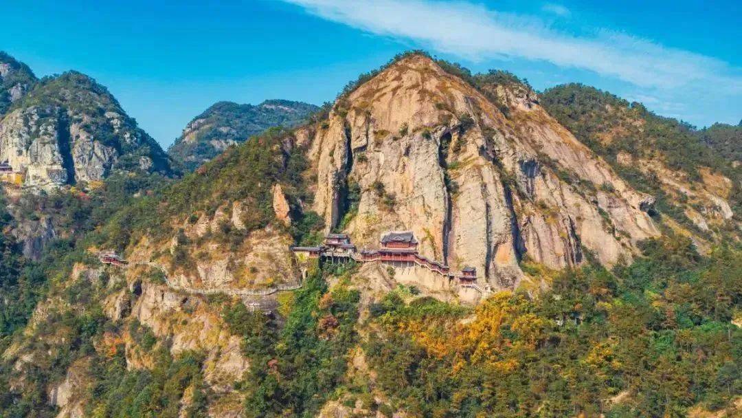 游客前往兰亭风景区,柯桥古镇,安昌古镇,绍兴黄酒小镇,西施故里旅游区