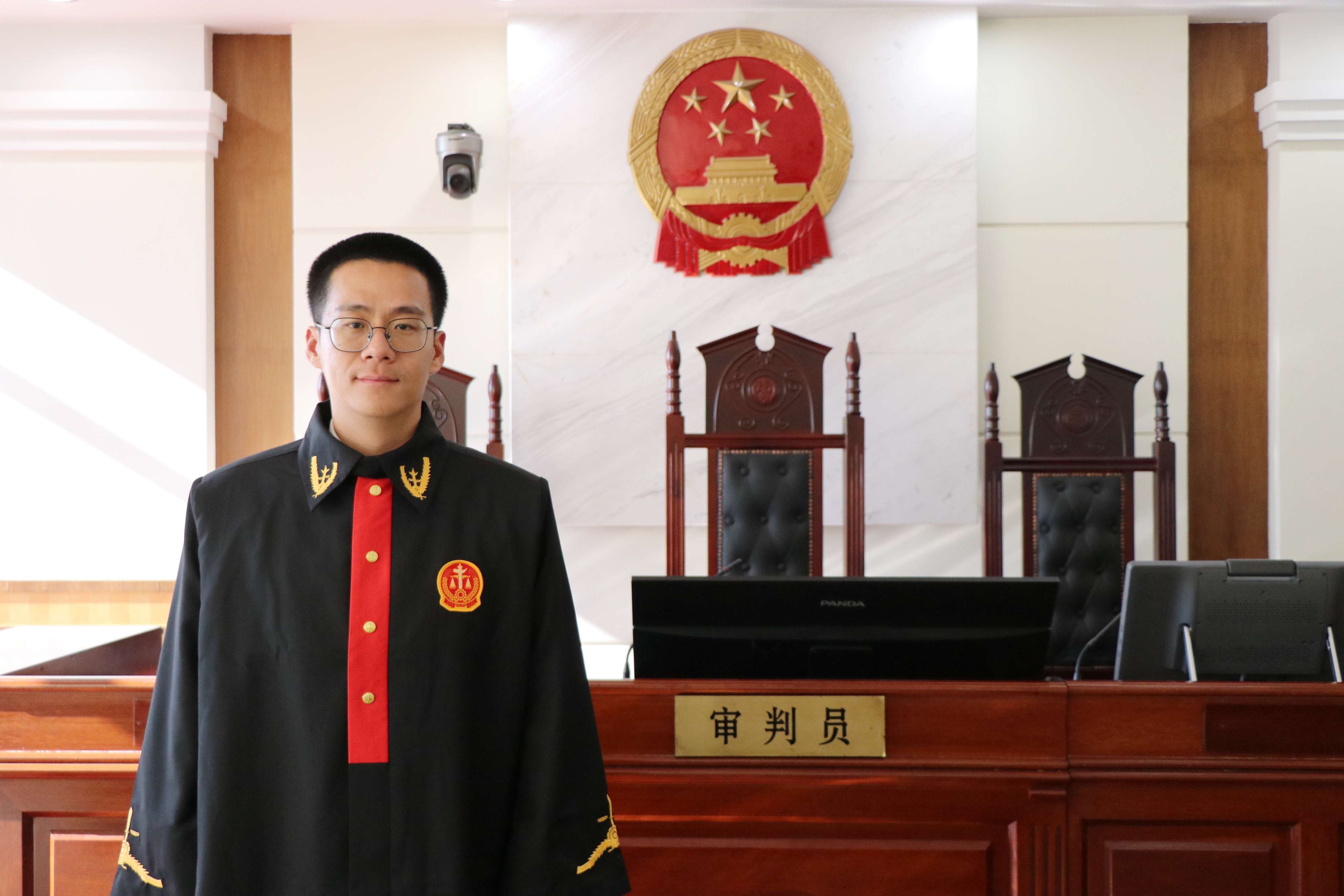 开屏跑腿315维权法官律师助你依法维权