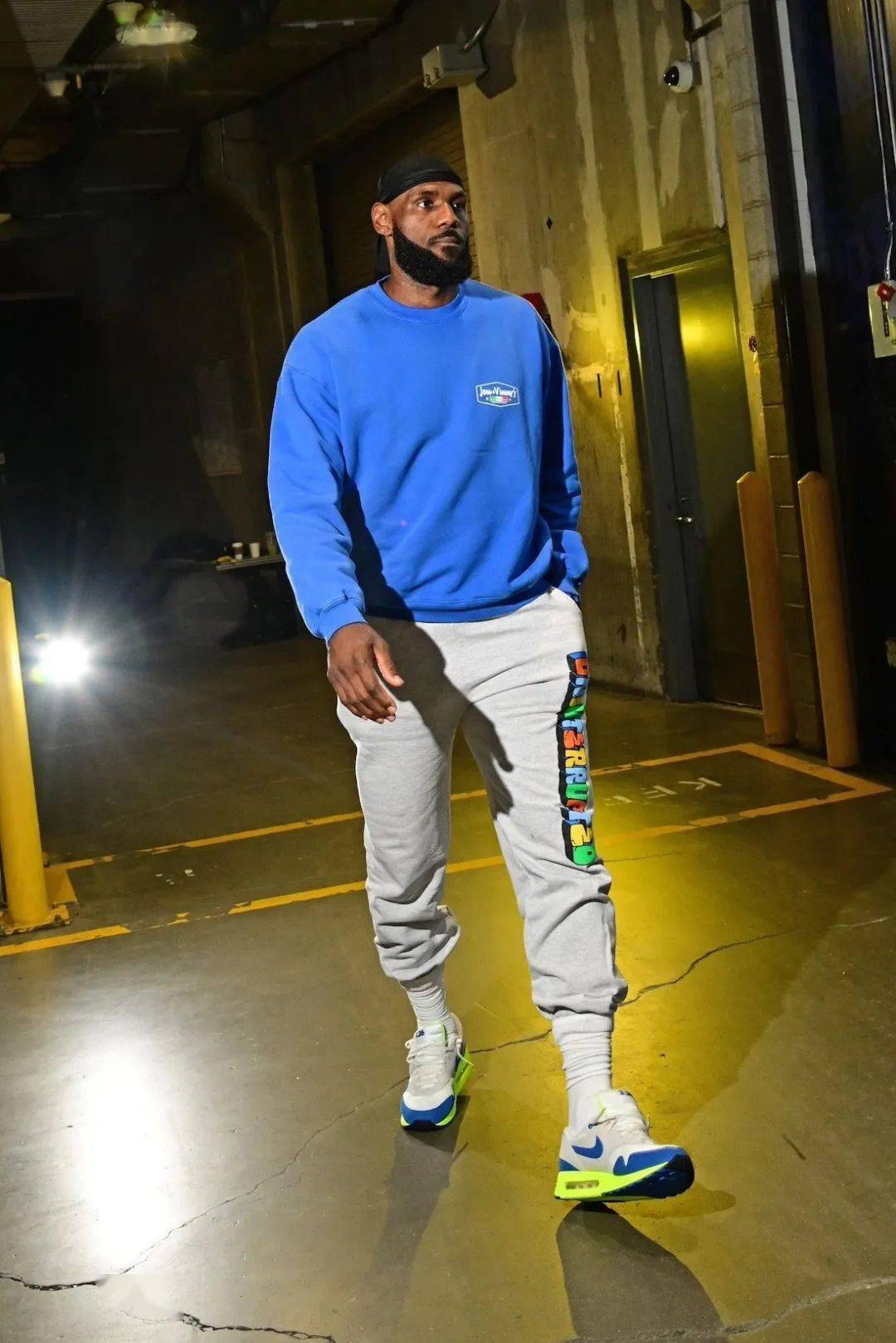 詹姆斯提前曝光!今年 air max day 的特别鞋款!_气垫_nike_工艺