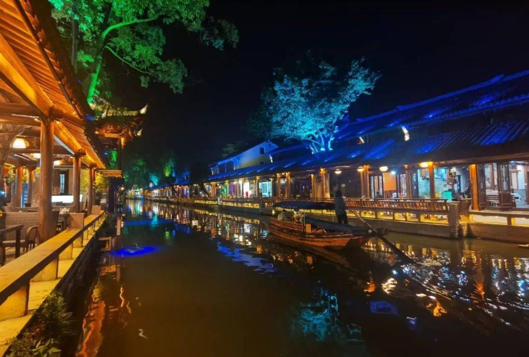 首班是3月9日,周庄和同里两日游!不含古镇门票.