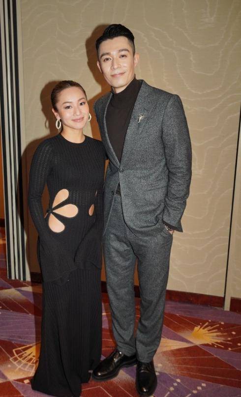 67周柏豪称早已知道连诗雅怀孕!爆会将bb用品给对方!