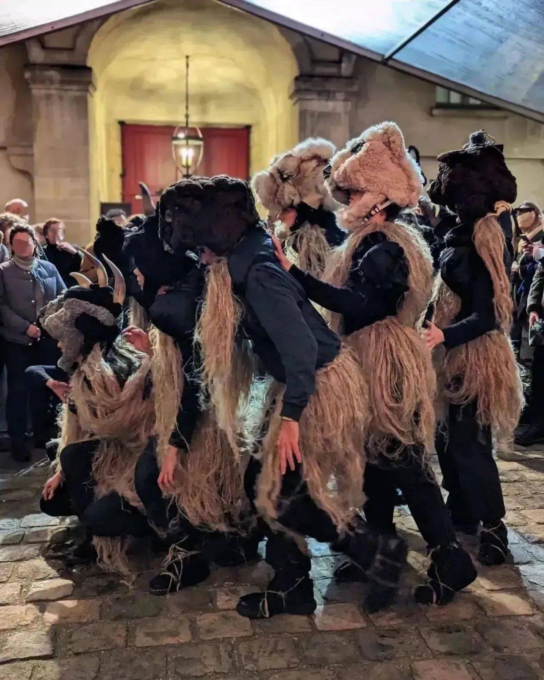 雨中巴黎|一场酣畅淋漓的艺术和美食漫步_bourse_餐厅_时装设计师