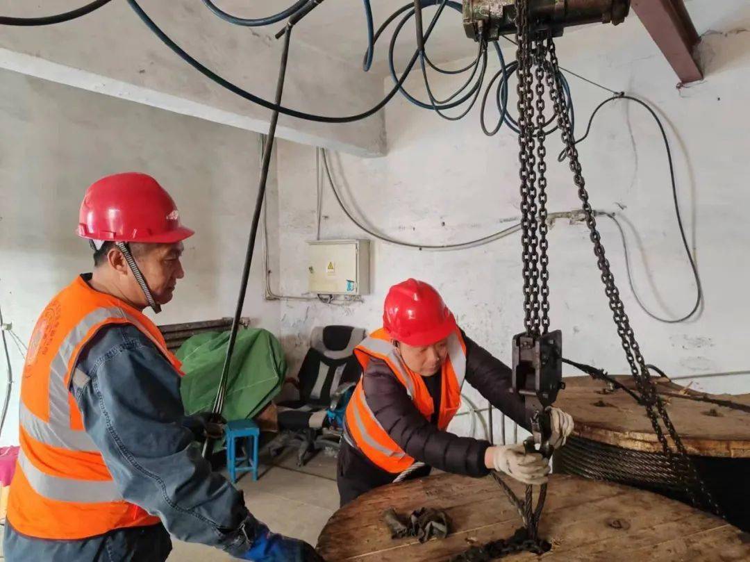 蒋庄煤矿团委开展"青字号"活动 护航矿井安全生产_工作_隐患_整改