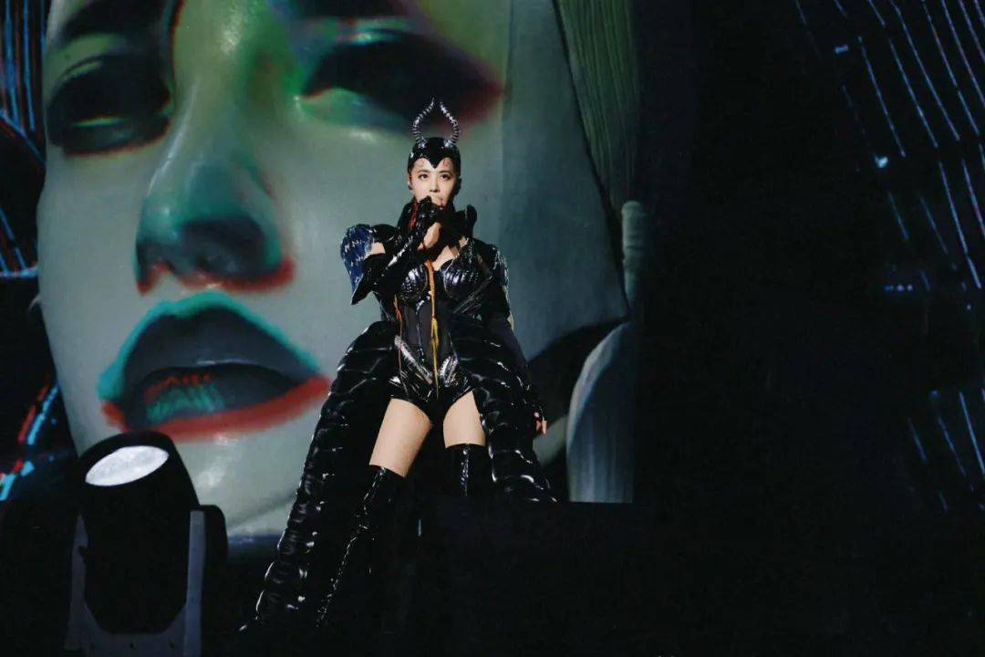 喜欢蔡依林25年了,还是被她"卷"到了_造型_jolin_天后