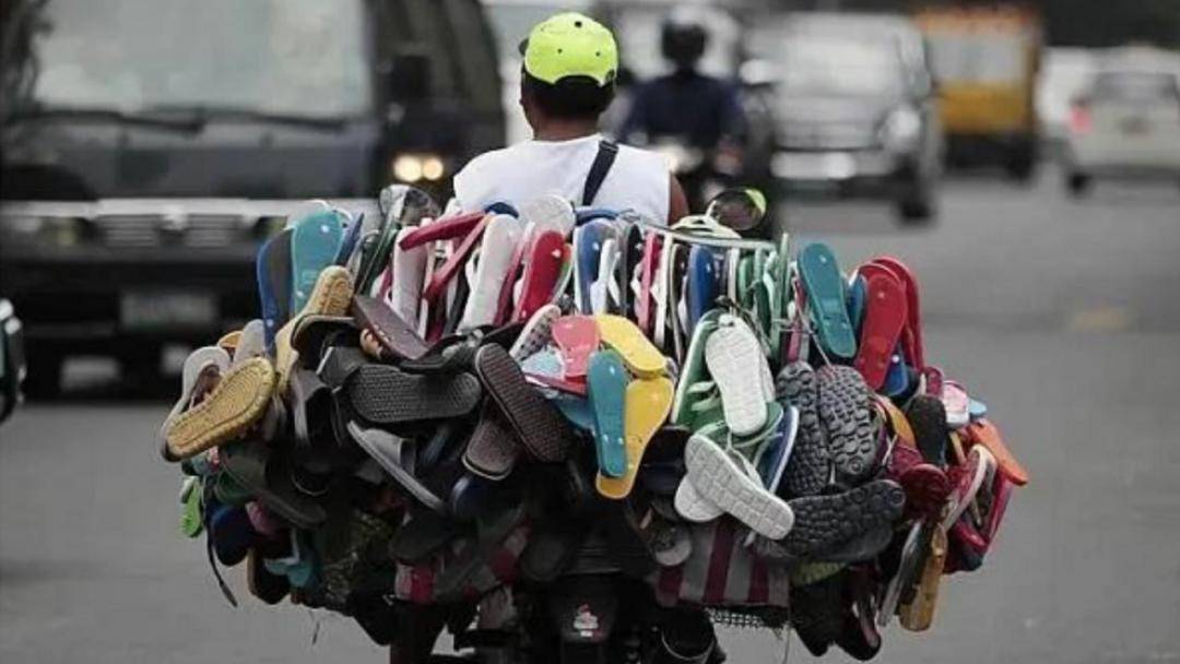 "来广东3年,穿坏3双拖鞋,攒了30万."_李飞_工作_环境