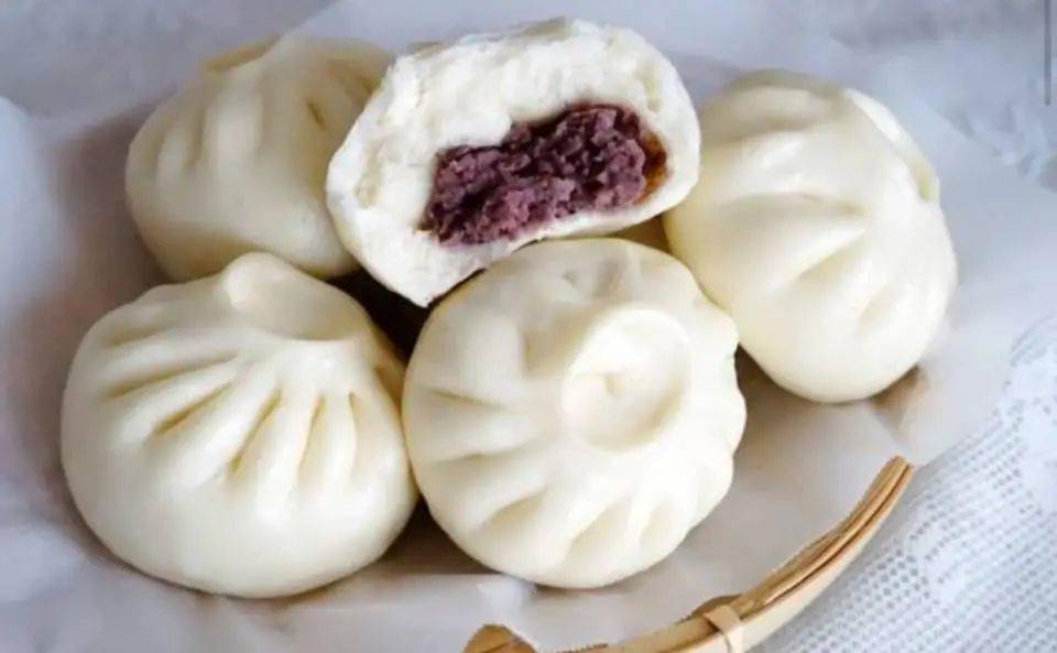 红富士苹果,旺旺仙贝下午茶青菜蛋花汤蜜汁鸡翅,白菜油果儿炒肉,香软