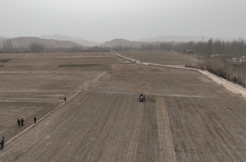 【乡村振兴】阿图什市召开2024年冬小麦机械深施化肥现场会