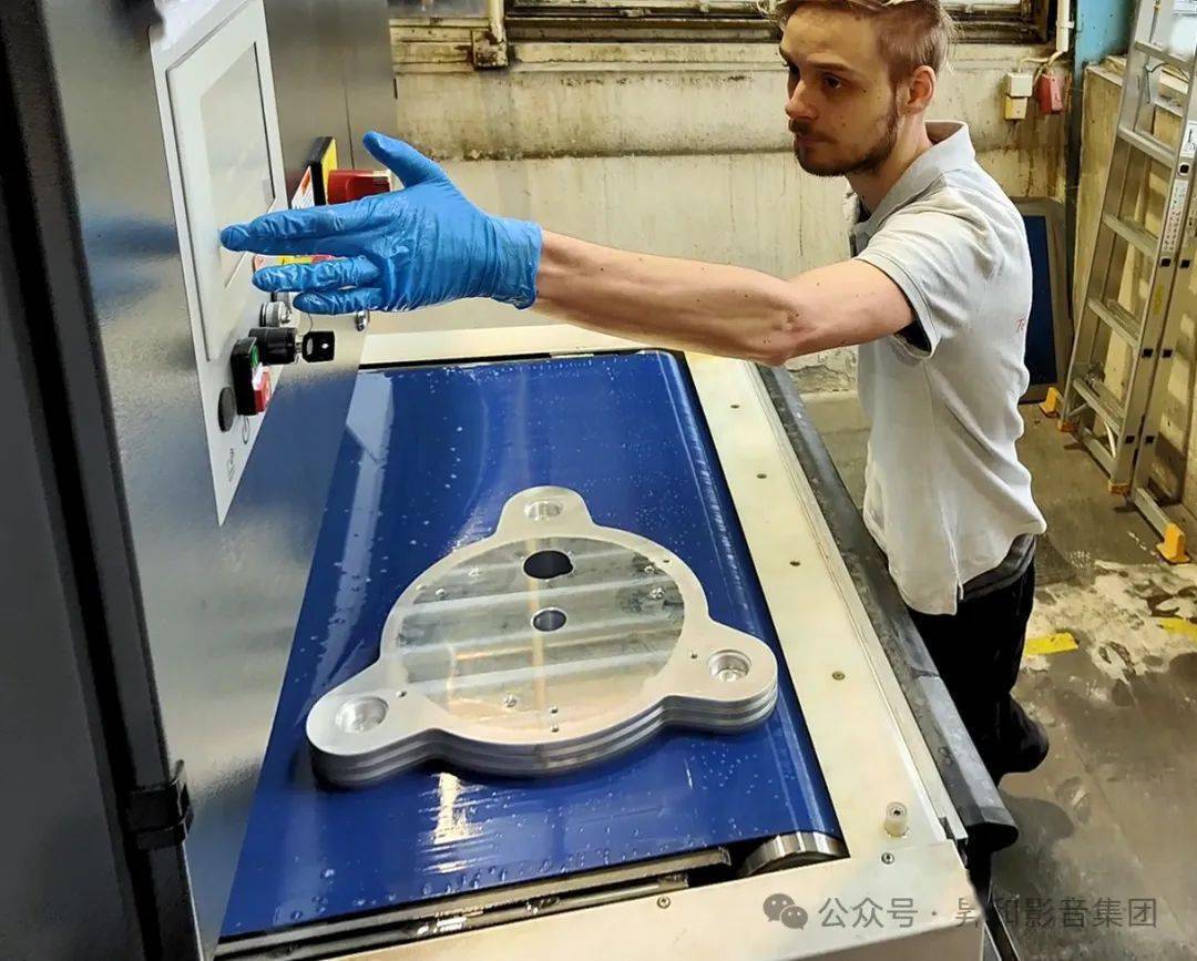 极致匠心精神追求完美黑胶重播 —— acoustic signatur