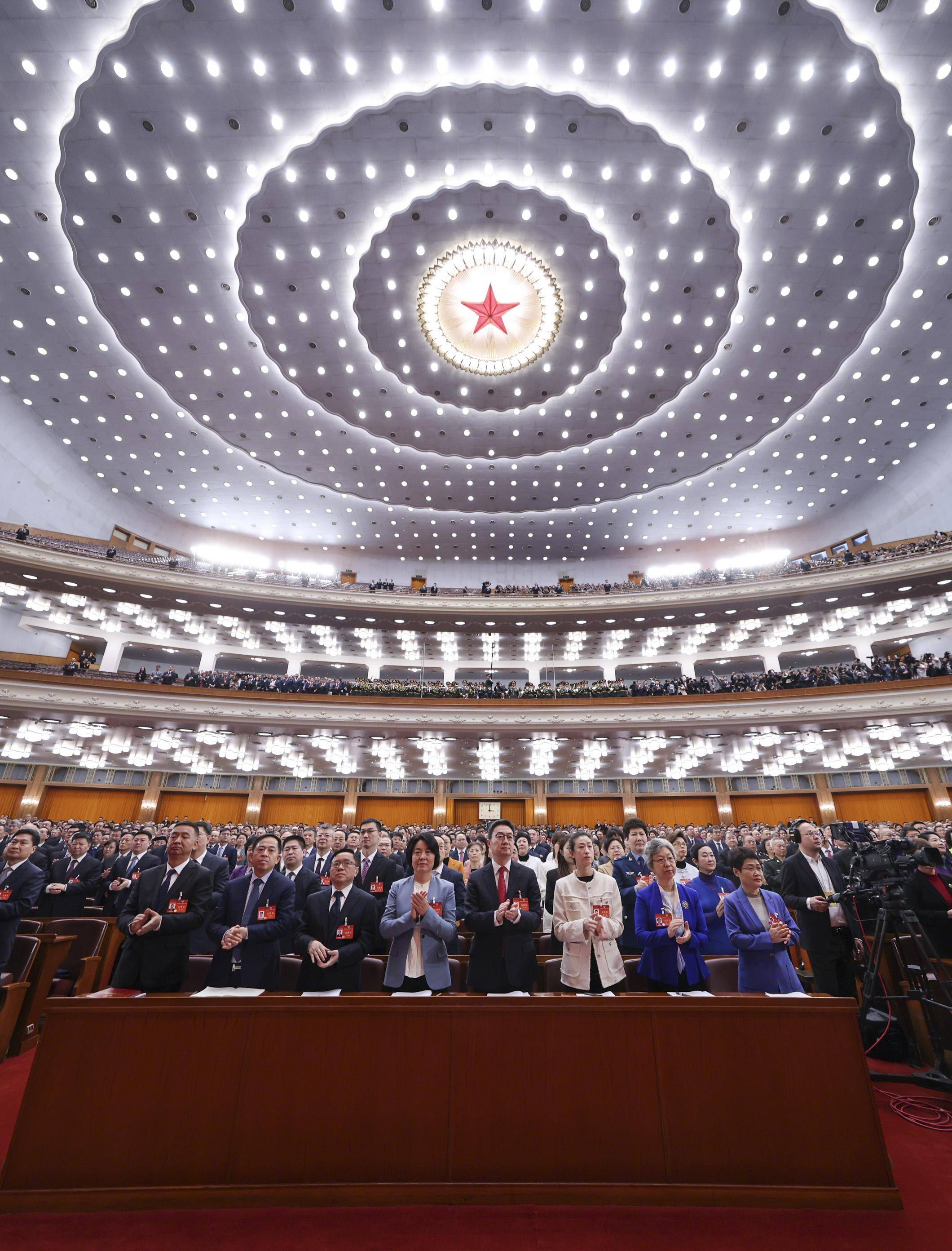 两会丨全国政协十四届二次会议在京开幕_新华社_工作_庞兴雷