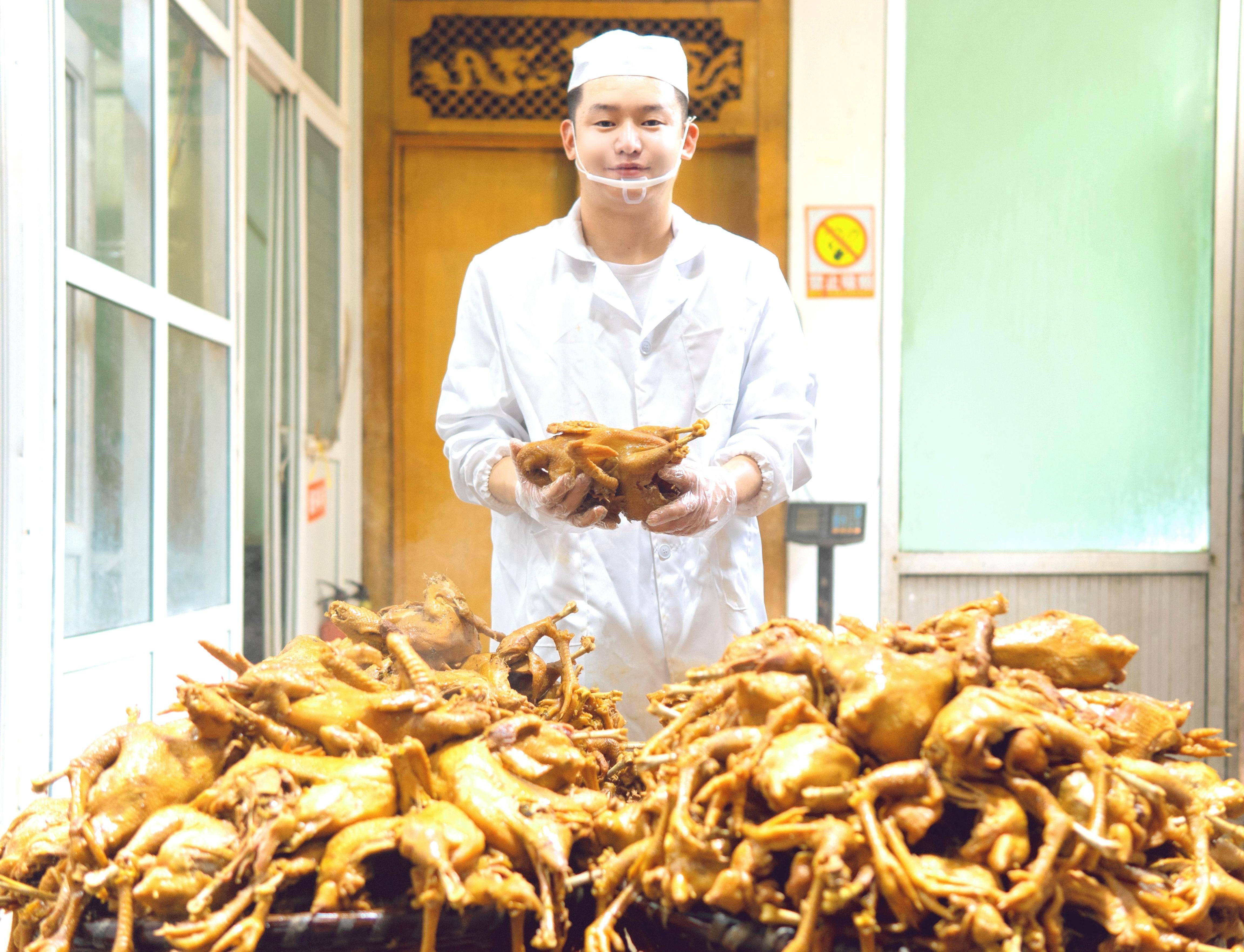 郏县烧鸡:肉烂骨酥味悠长