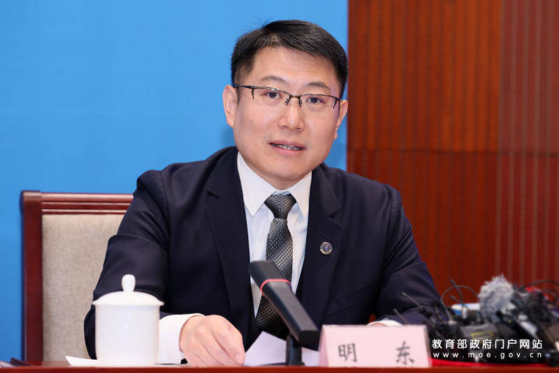 全国政协委员明东加强教育系统科技伦理委员会建设建立