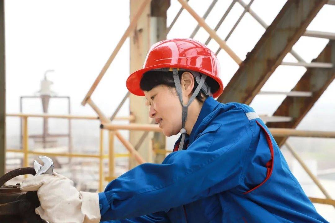 对话杨山红代表建议完善老旧小区消防设施增强居民火灾防范意识和应对