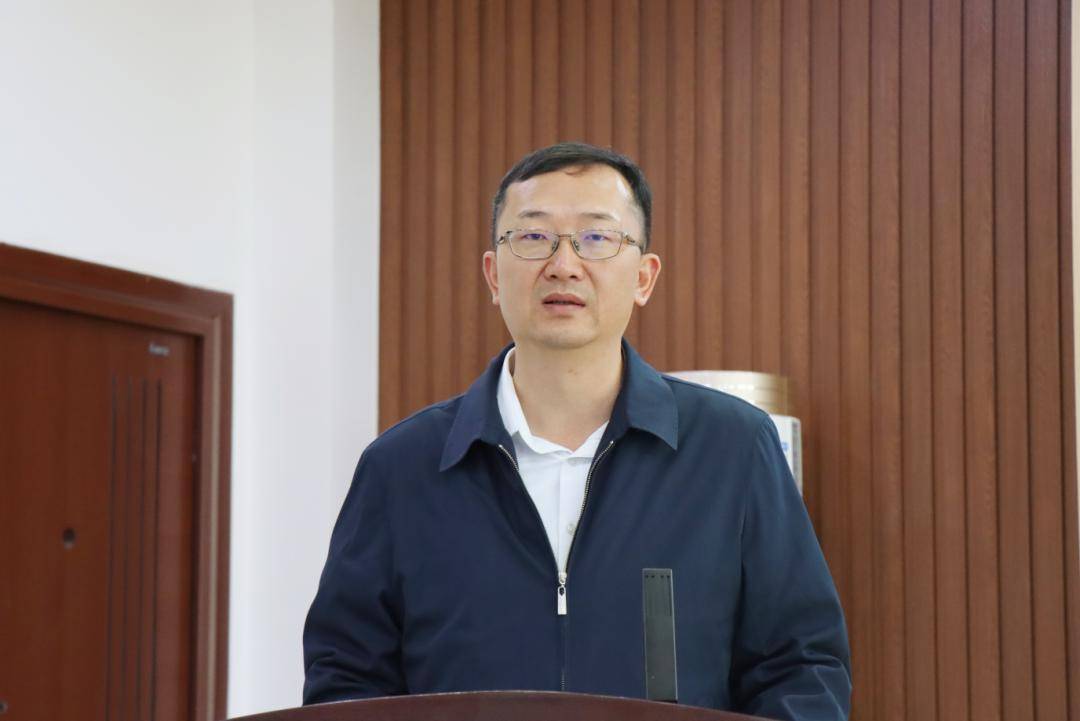 县委副书记,县长马志翔在会上强调,毫不动摇支持民营经济发展壮大