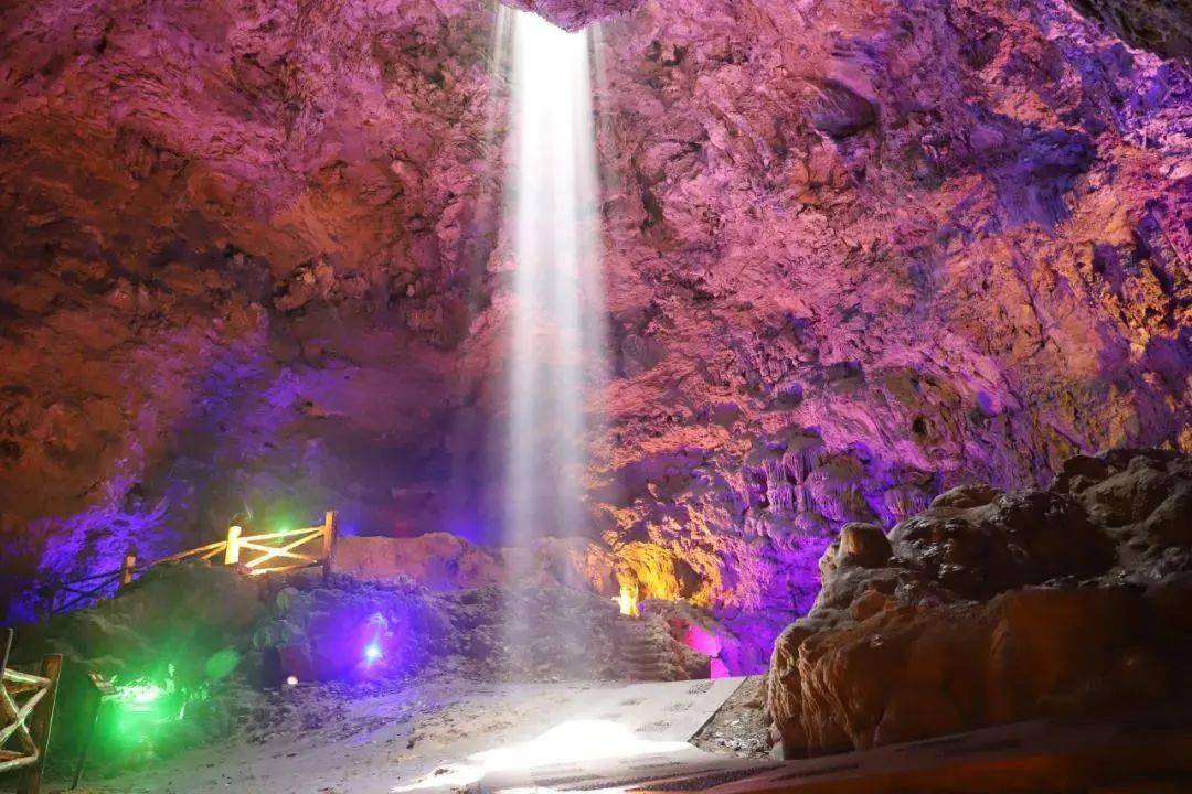 真佛山景区aaaa级景区,门票40元地址:达州市达川区渔人部落景区aaaa级