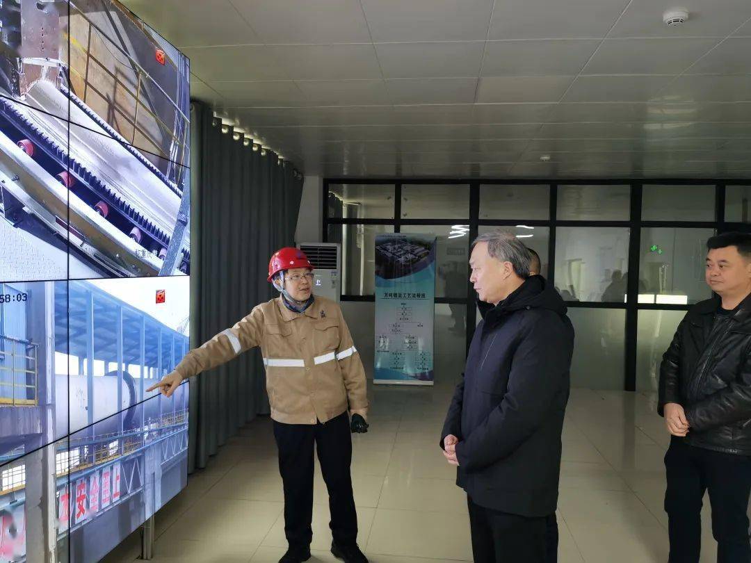 2月4日,省安委办主任,省应急管理厅厅长徐卫明在新余检查安全生产工作