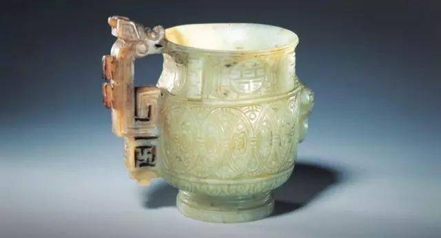 一代玉神陆子冈