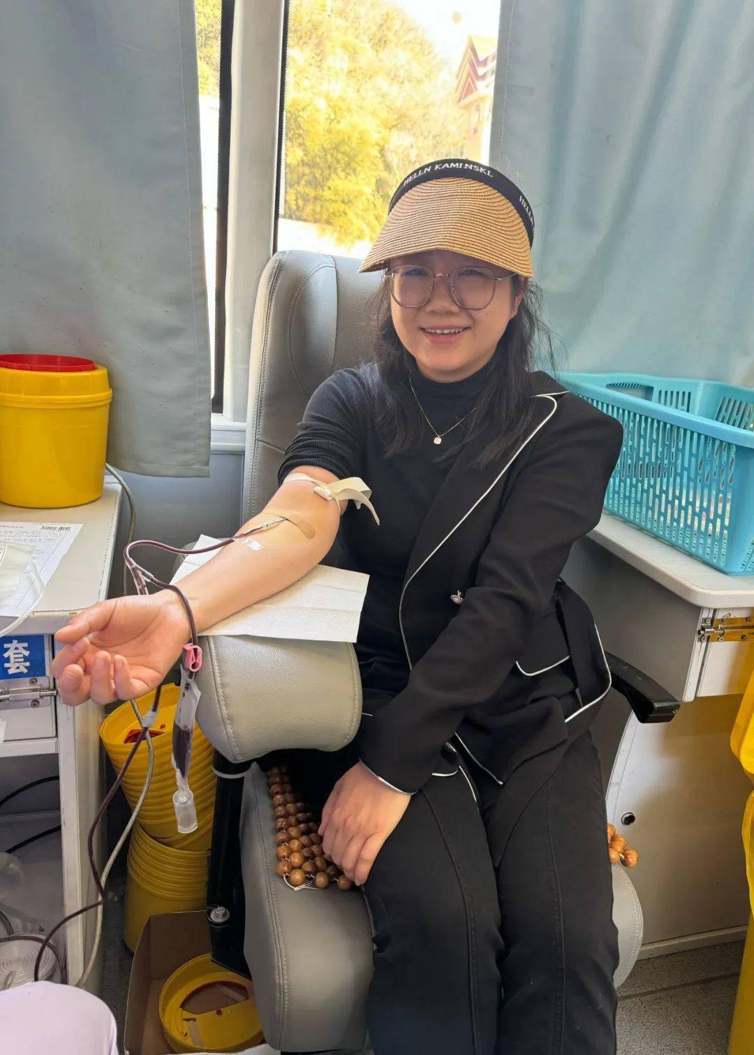 学雷锋日当天,县纪委监委(含县委巡察办)干部职工4人自发到墨山公园