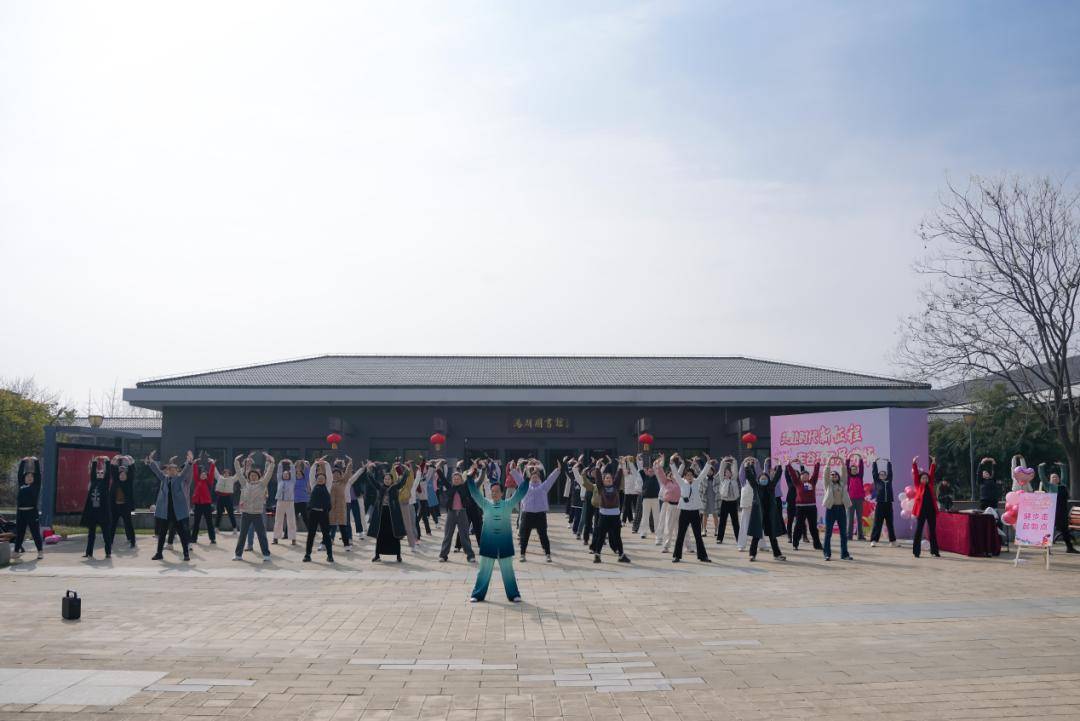 区总工会组织开展庆祝三八国际劳动妇女节系列活动