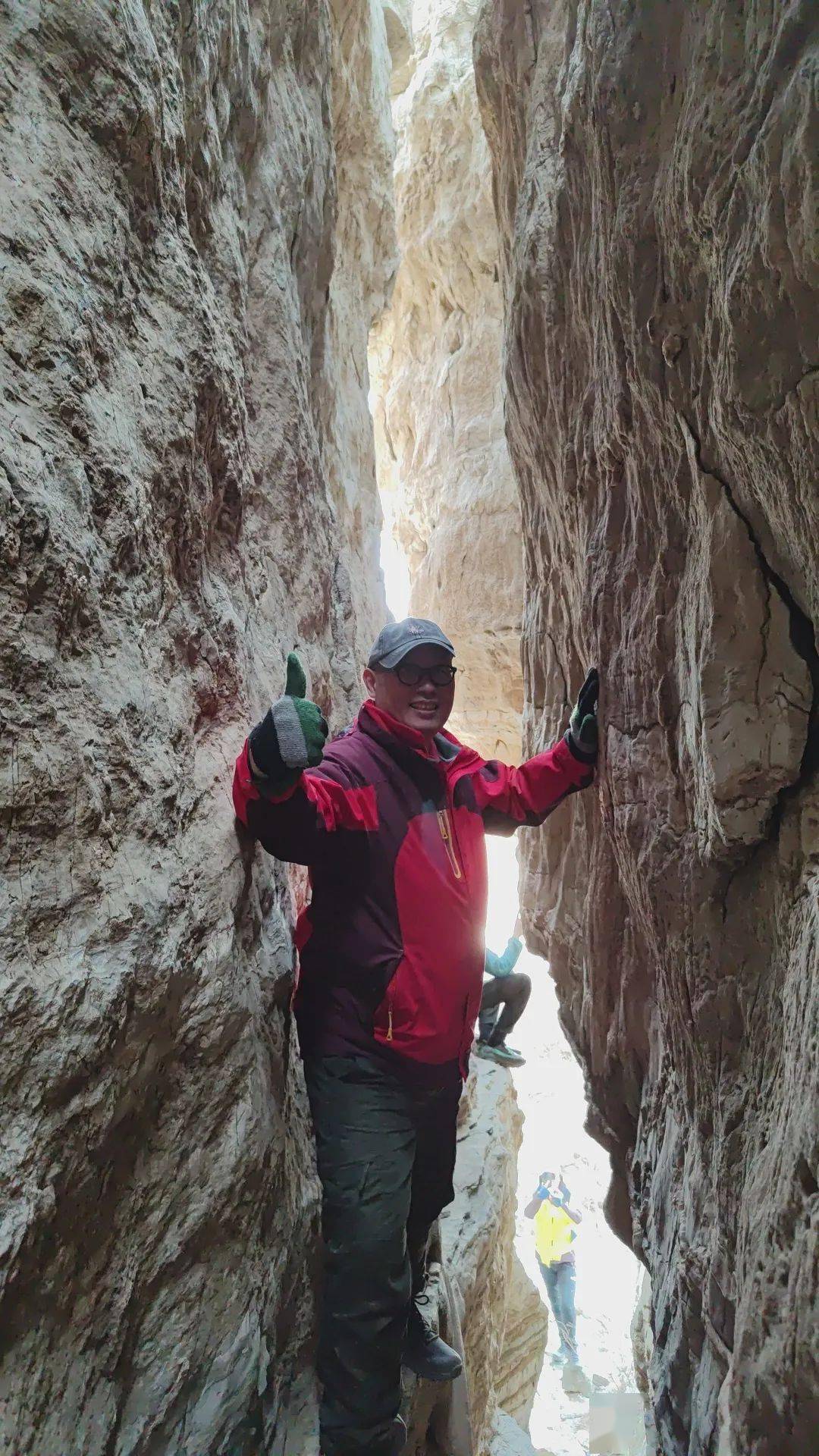 涞水南沟赏天然冰瀑观奇石一日环穿中国梦登山队第三百七十四次环保