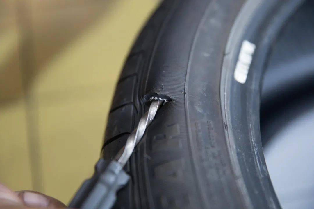 泰州中都雷克萨斯 |提示您如何判断汽车轮胎需要更换?