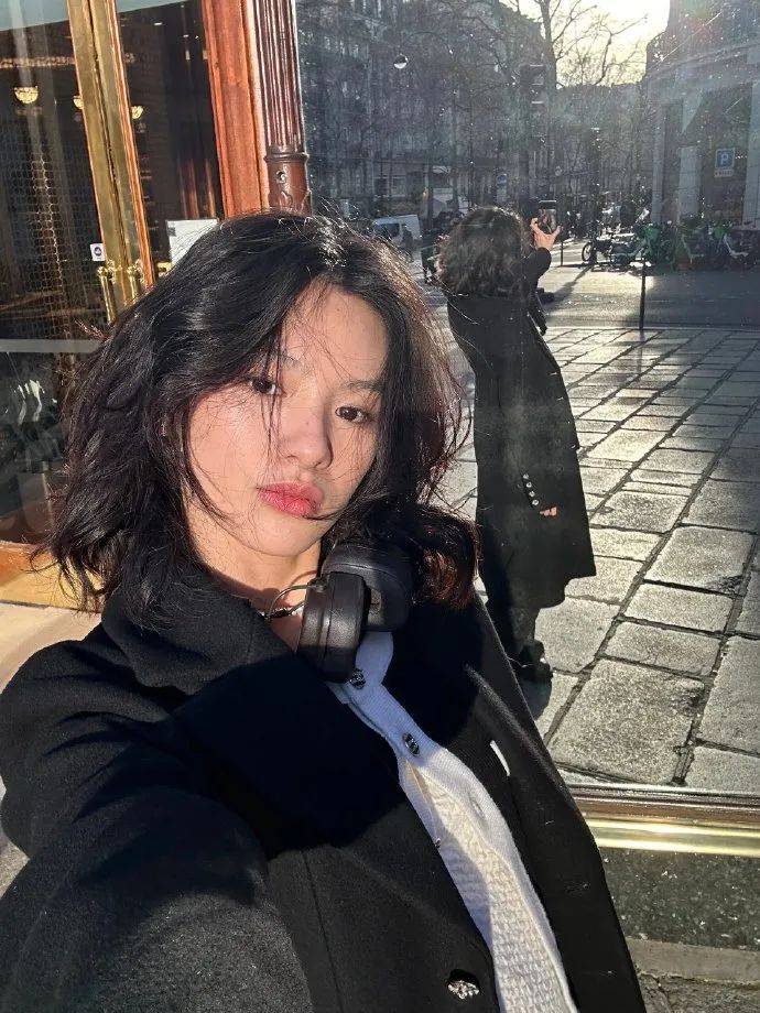 伊周星潮流lisa空降lv大秀chanel独宠jennieblackpink时装周真的赢