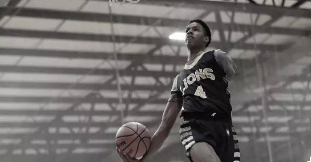 历史首人独臂杜兰特参加选秀让你一条手臂也能打爆你