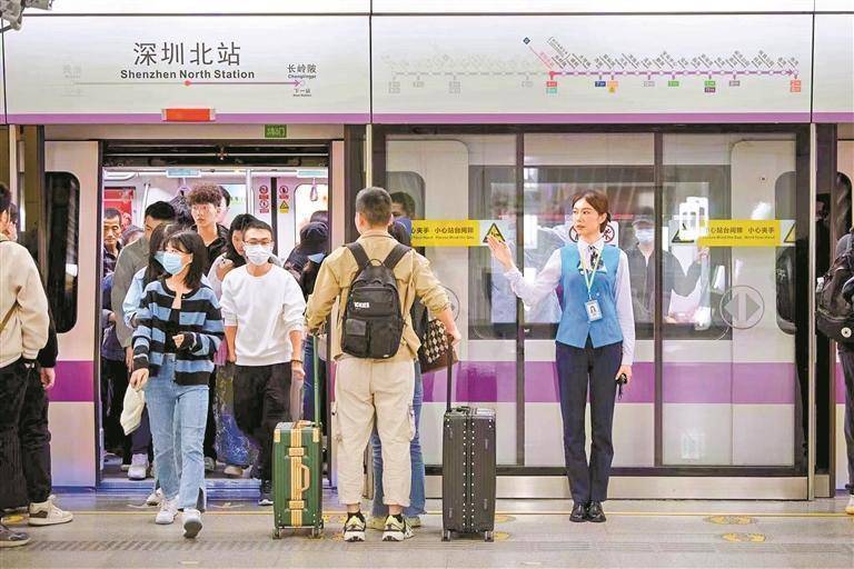 地铁日客流量创纪录