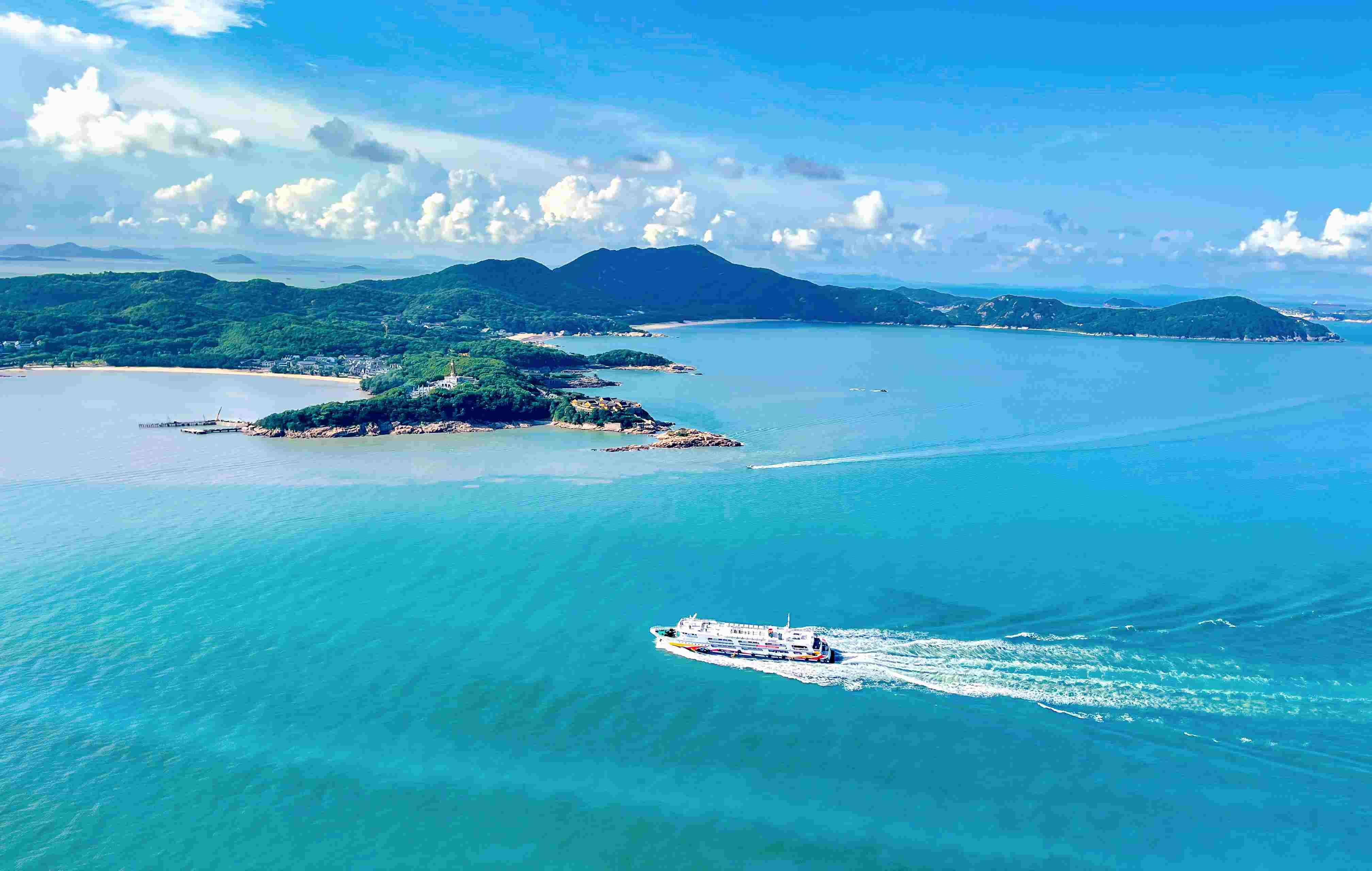 聚焦全国两会·履职尽责进行时 | 打造高品质旅游产品服务 延续旅游业