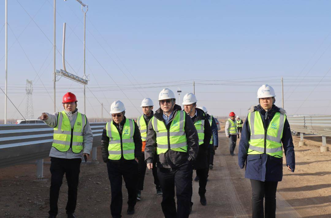 新华发电副总经理谢波一行到玉门光热储能示范项目调研检查