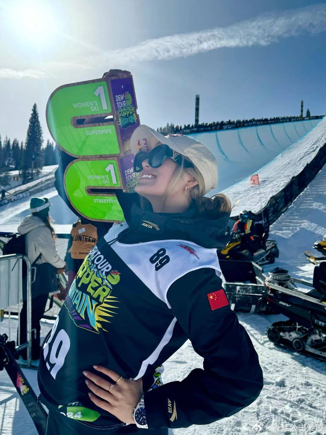 滑雪选手谷爱凌图片