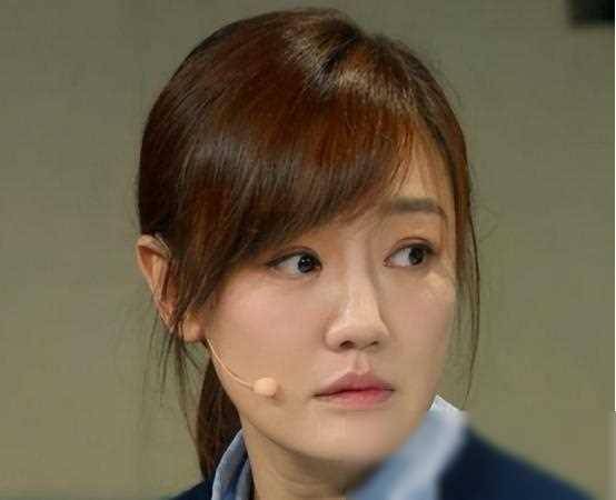 薛佳凝惊爆与胡歌分手15年他娶妻生子我却选择出家