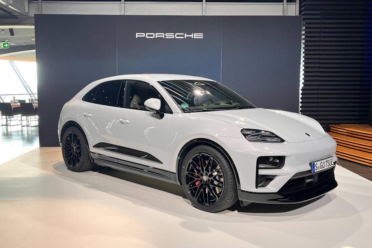 保时捷2023财年营收405亿欧元,销售回报率18%_搜狐汽车_搜狐网