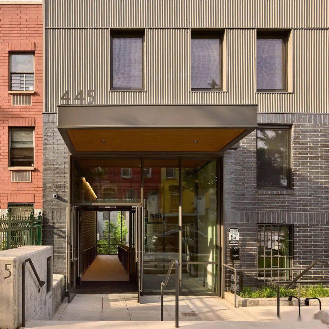 residence大奖:最佳社会影响 best social impact winner16获奖者:fx