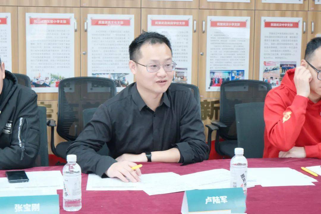 师范学院党委副书记陈俊与新东方大学事业部武汉中心校长助理闫永博