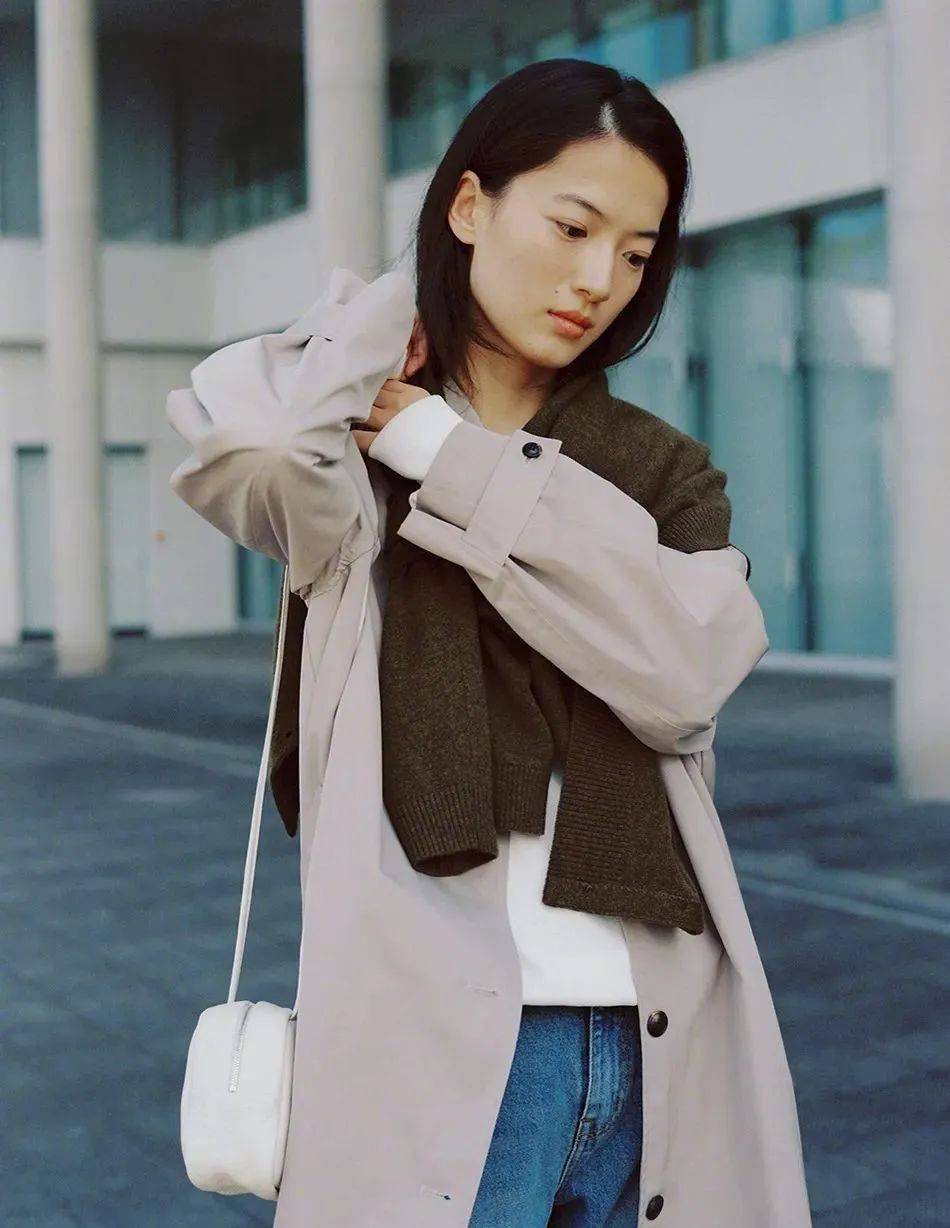 一开春就被这件外套刷屏了