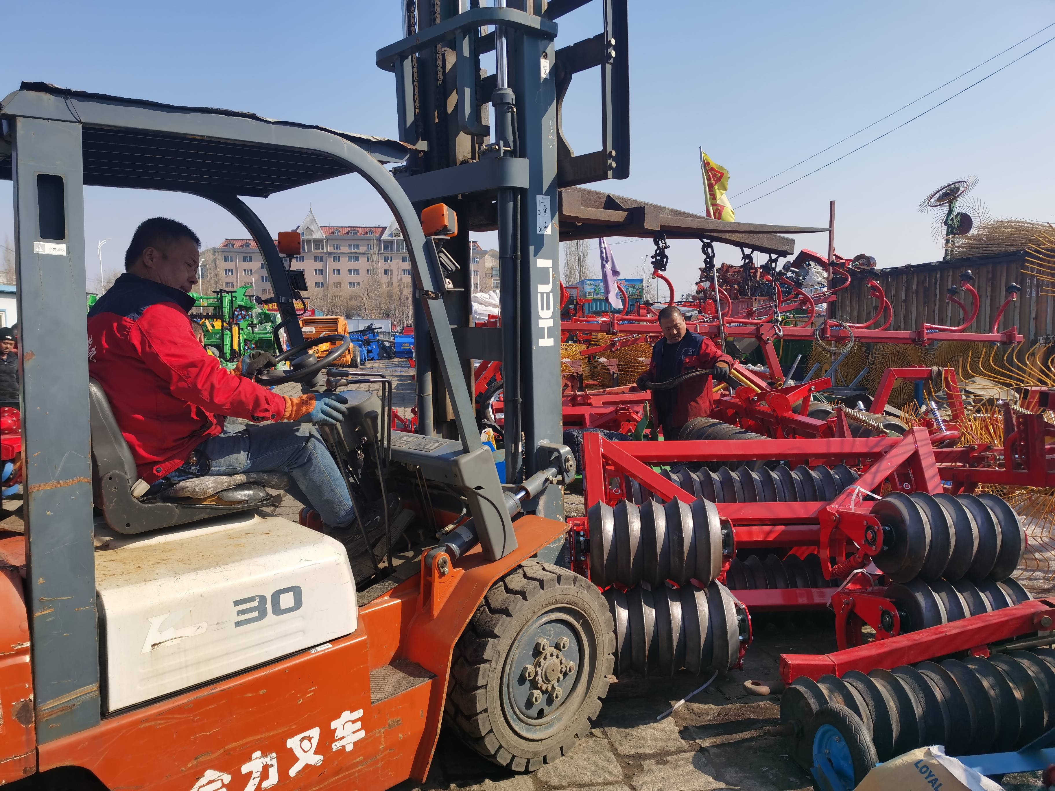 农机销售迎热潮