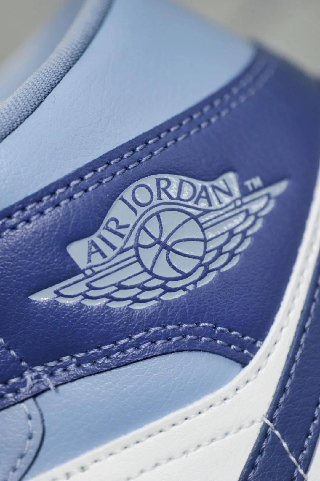 wmnsairjordan1middiffusedbluesoar限量发售