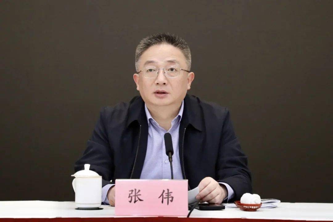 长宁区召开林长制工作会议暨公园城市引领示范区建设推进会