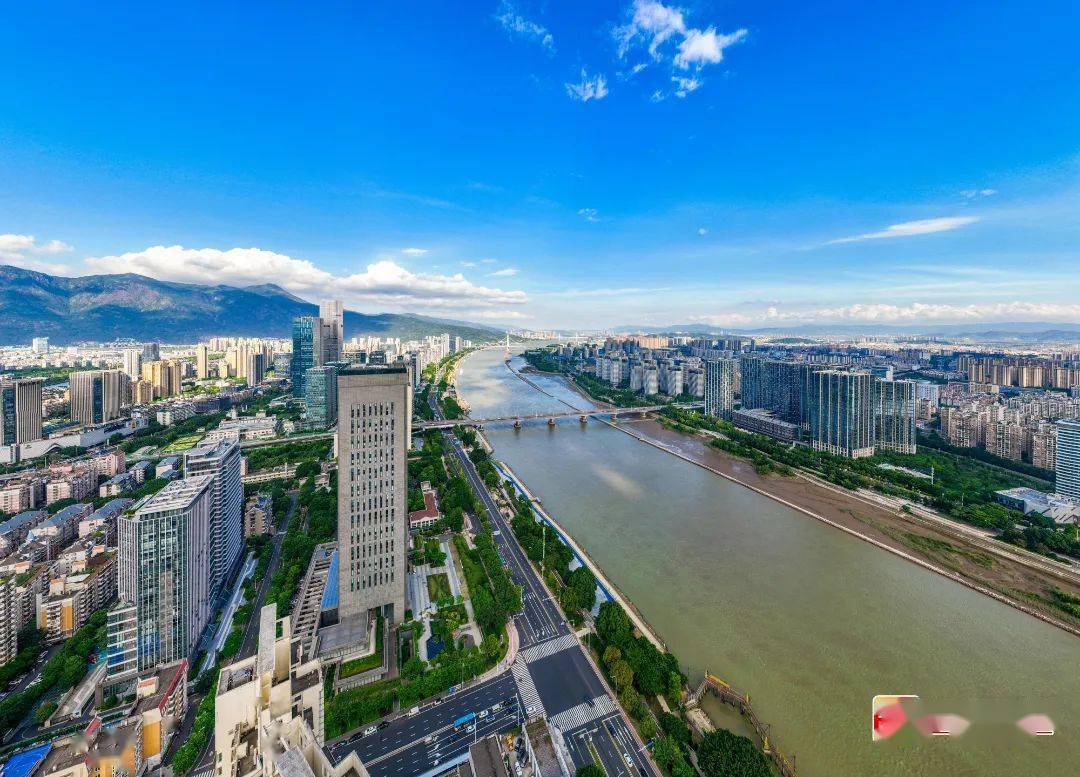 林宝金吴贤德带队开展河长日暨护河爱水清洁家园活动