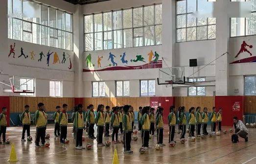 朴园教研临沂市教育科学研究院徐凤飞科长莅临临沂朴园小学进行教学